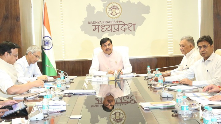 स्वास्थ्य के लिए संकल्पित सरकार: सीएम डॉ. मोहन यादव बोले- हर व्यक्ति तक पहुंचे आयुष नवाचारों की जानकारी